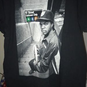 SOLD‼️ Ice cube T-shirt